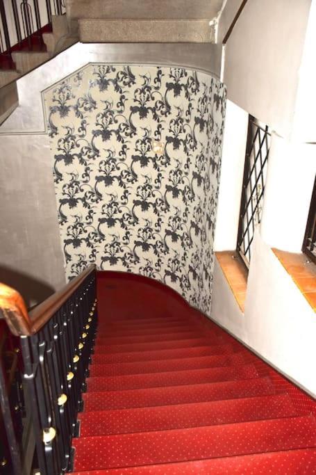 Apartment In Belgrade With Small Parking Space エクステリア 写真