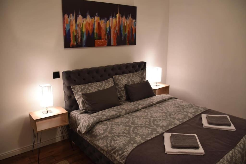 Apartment In Belgrade With Small Parking Space エクステリア 写真